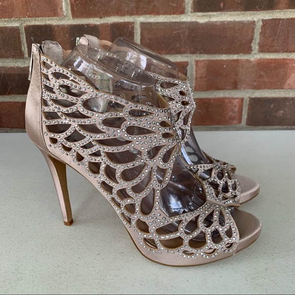 INC International Concepts Sarane Bisque Stud Peep-toe Rear Zipper Sandals - Picture 1 of 8